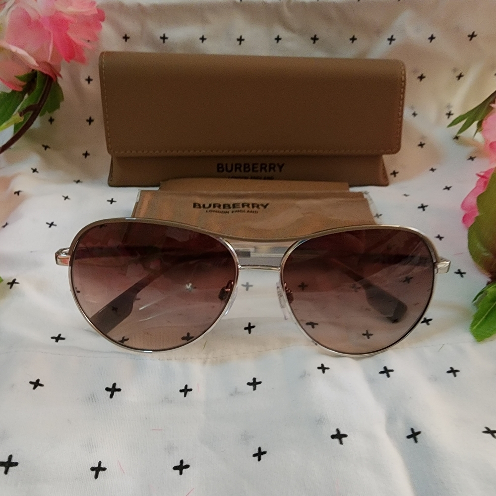 Burberry Sunglasses - Picture 8 of 13